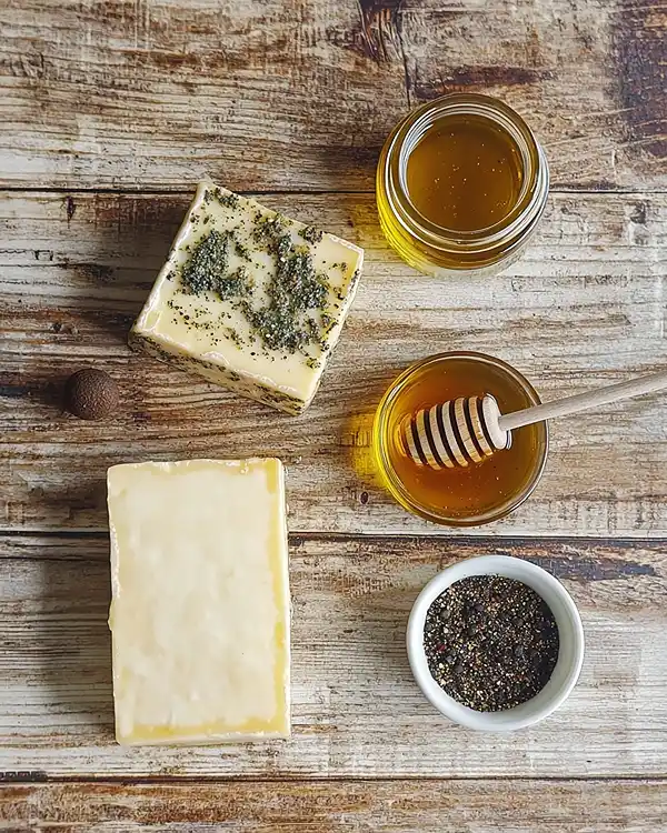 Tataki de Halloumi Laqué au Miel & Za'atar 3 Les ingrédients pour Tataki de Halloumi Laqué au Miel & Za'atar