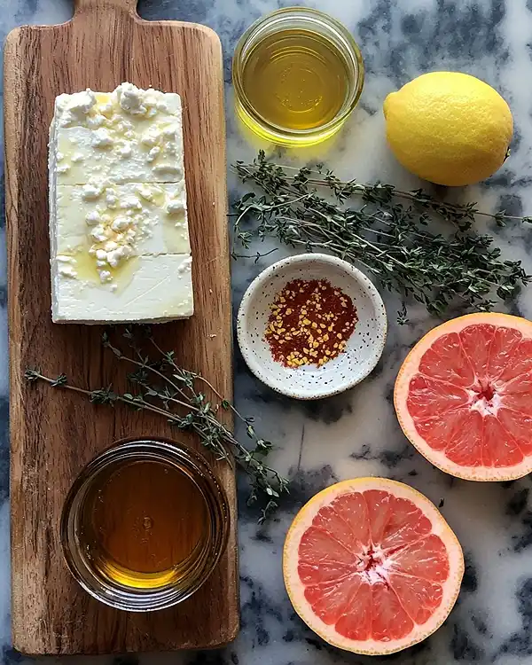 Les ingrédients pour Feta Fouettée au Miel Pimenté