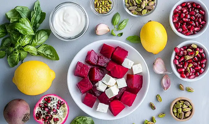 Les ingrédients for Carpaccio de Betterave Chioggia et Feta Fouettée