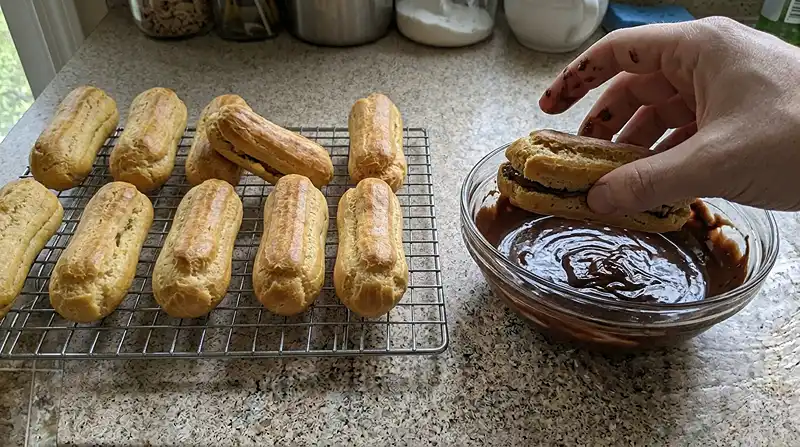 Préparation de la recette éclair au chocolat grand cru 70%